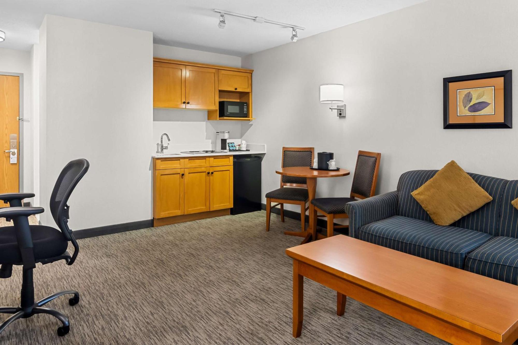 Best Western Plus Langley Inn Exterior foto